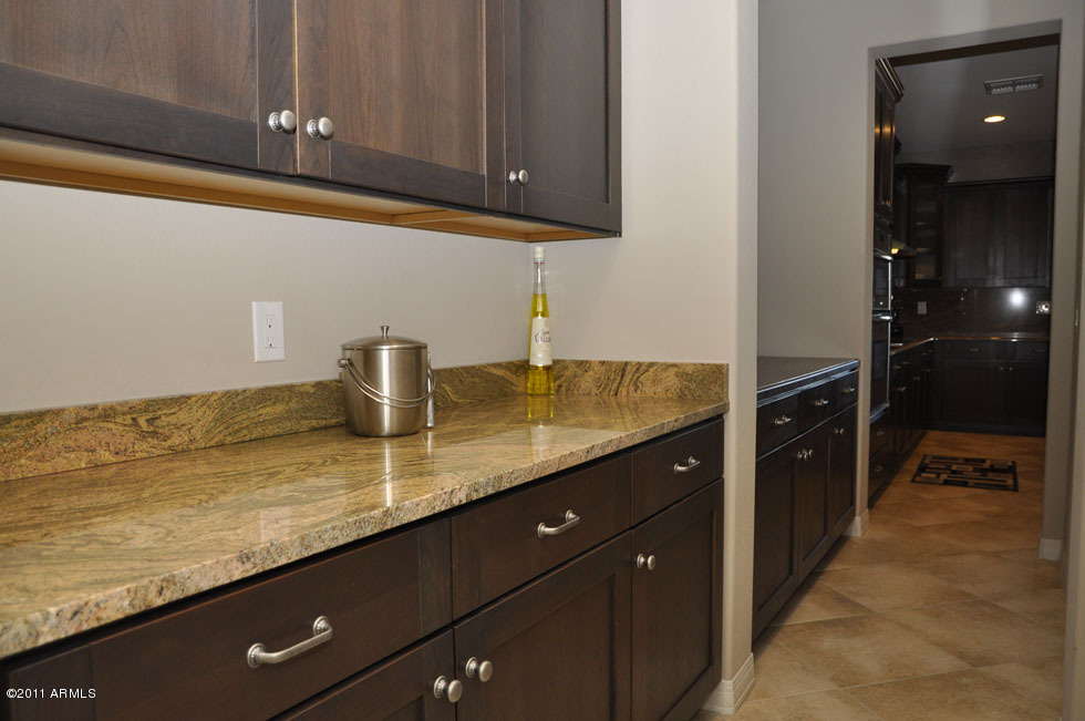 16178 West Granada Road Goodyear, AZ 85395 - Photo 17 of 37 Butlers Pantry