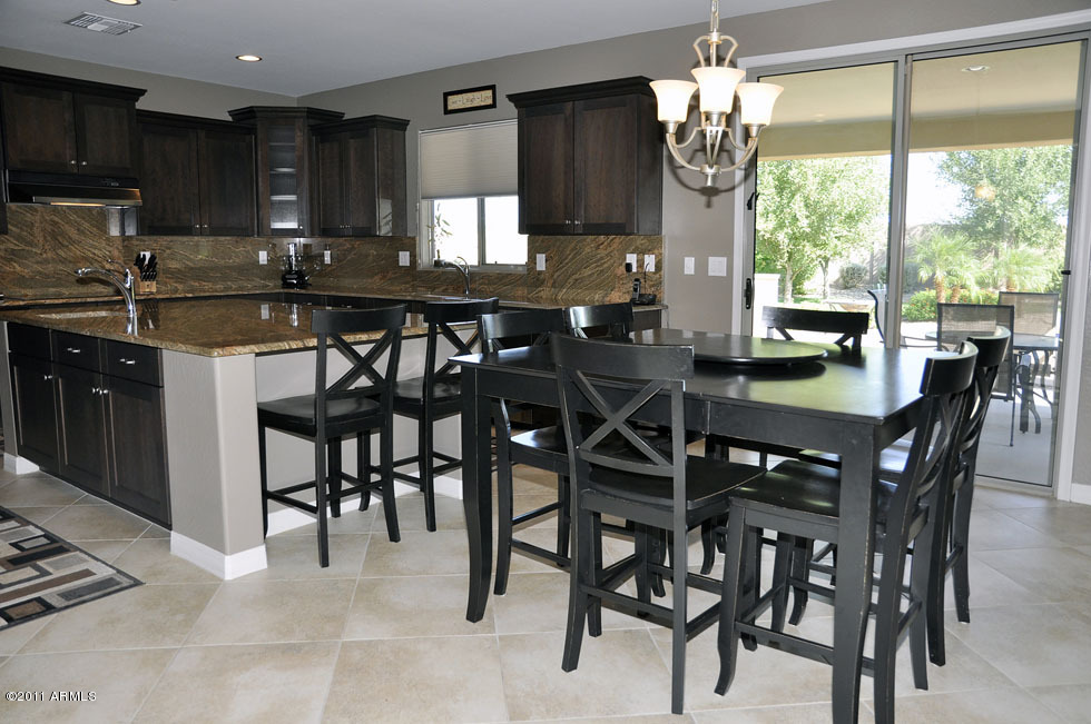 16178 West Granada Road Goodyear, AZ 85395 - Photo 20 of 37 Eating Area