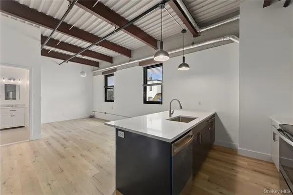 $2,300 | 189 North Main Street, Unit 6, Port Chester, NY 10573