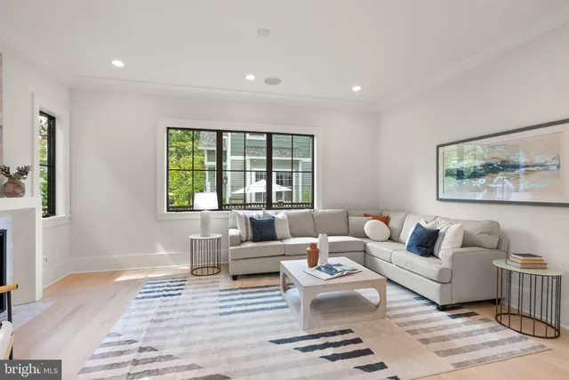 $2,745,000 | 112 North Highland Street, Arlington, VA 22201