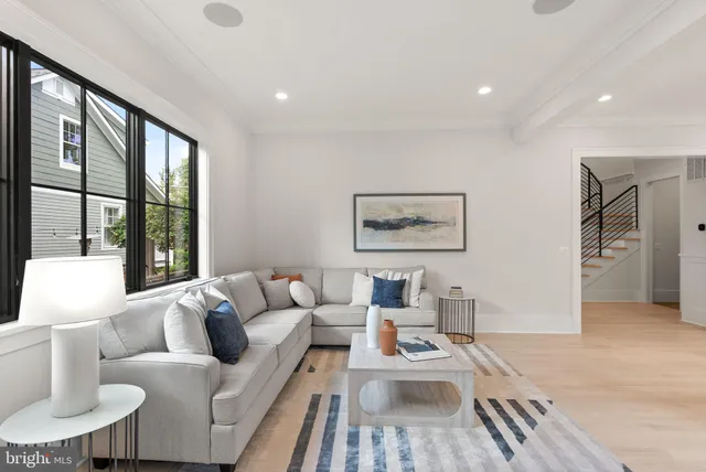 $2,745,000 | 112 North Highland Street, Arlington, VA 22201