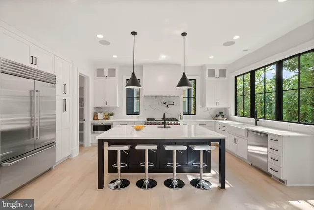 $2,745,000 | 112 North Highland Street, Arlington, VA 22201