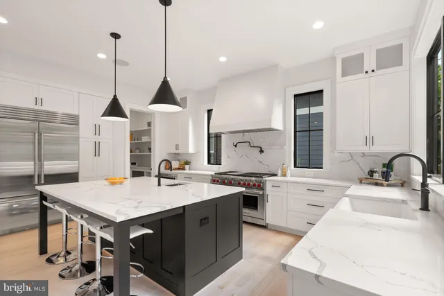 $2,745,000 | 112 North Highland Street, Arlington, VA 22201