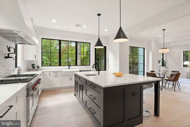 $2,745,000 | 112 North Highland Street, Arlington, VA 22201