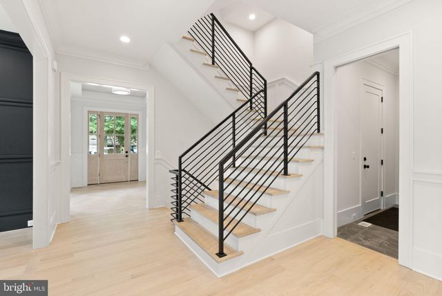 $2,745,000 | 112 North Highland Street, Arlington, VA 22201