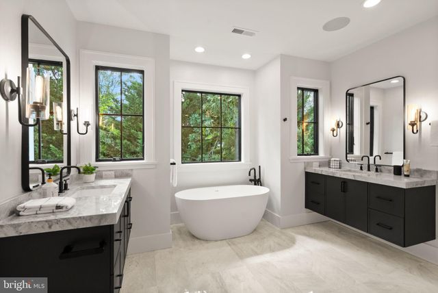 $2,745,000 | 112 North Highland Street, Arlington, VA 22201