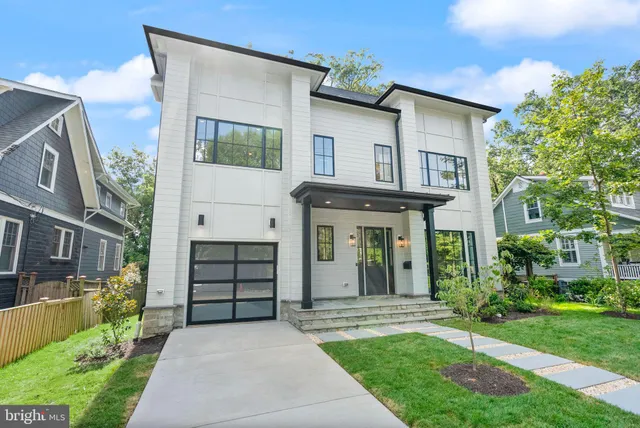 $2,745,000 | 112 North Highland Street, Arlington, VA 22201