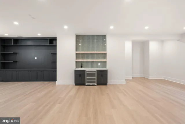 $2,745,000 | 112 North Highland Street, Arlington, VA 22201