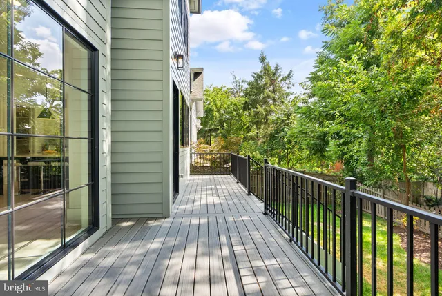 $2,745,000 | 112 North Highland Street, Arlington, VA 22201