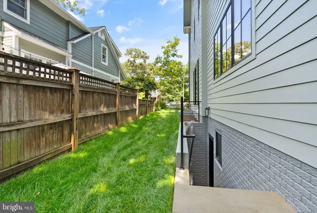 $2,745,000 | 112 North Highland Street, Arlington, VA 22201