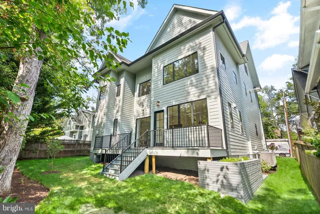 $2,745,000 | 112 North Highland Street, Arlington, VA 22201