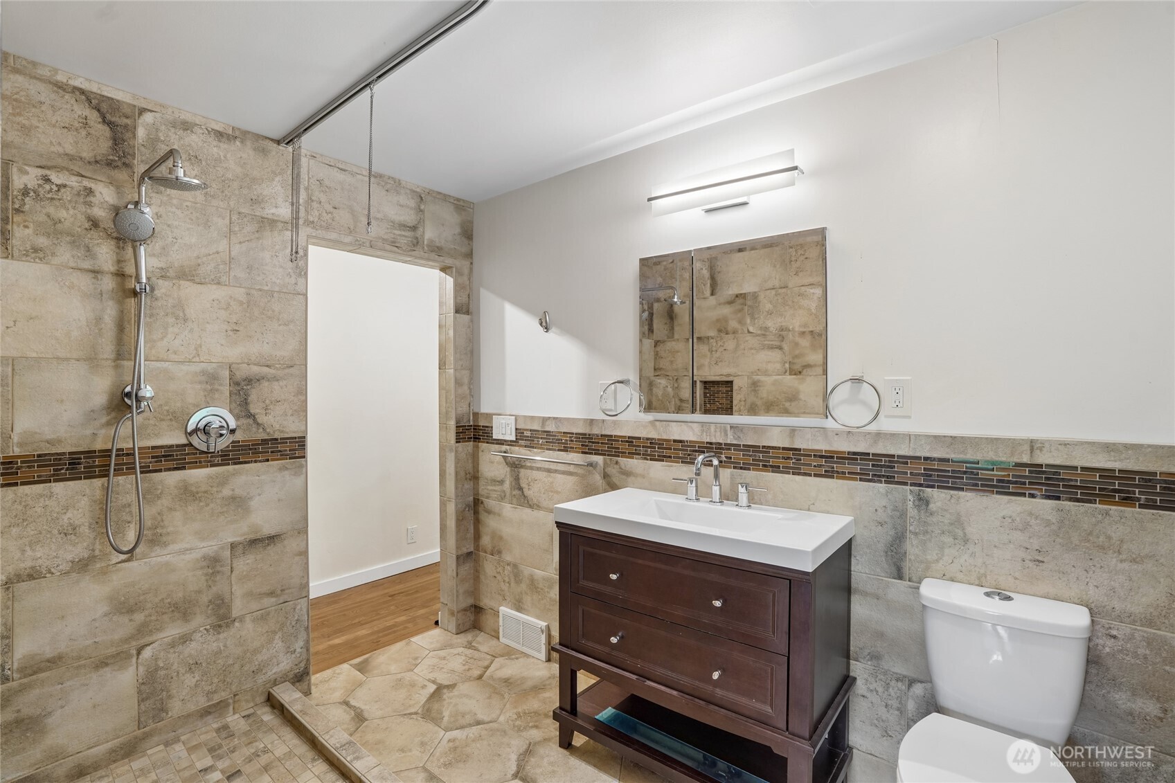 3004 Southwest Barton Street Seattle, WA 98126 - Photo 6 of 40