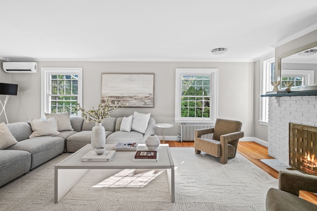 335 Puritan Road Swampscott, MA 01907 - Photo 11 of 42 Gallery Image 11