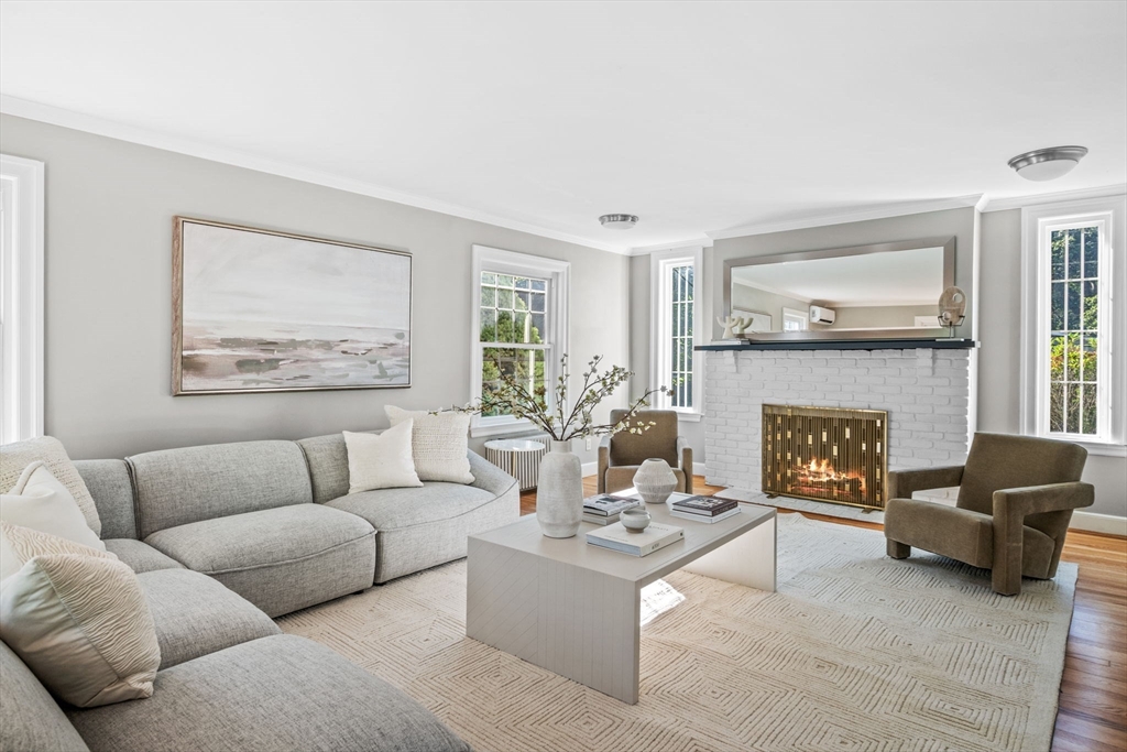 335 Puritan Road Swampscott, MA 01907 - Photo 12 of 42 Gallery Image 12