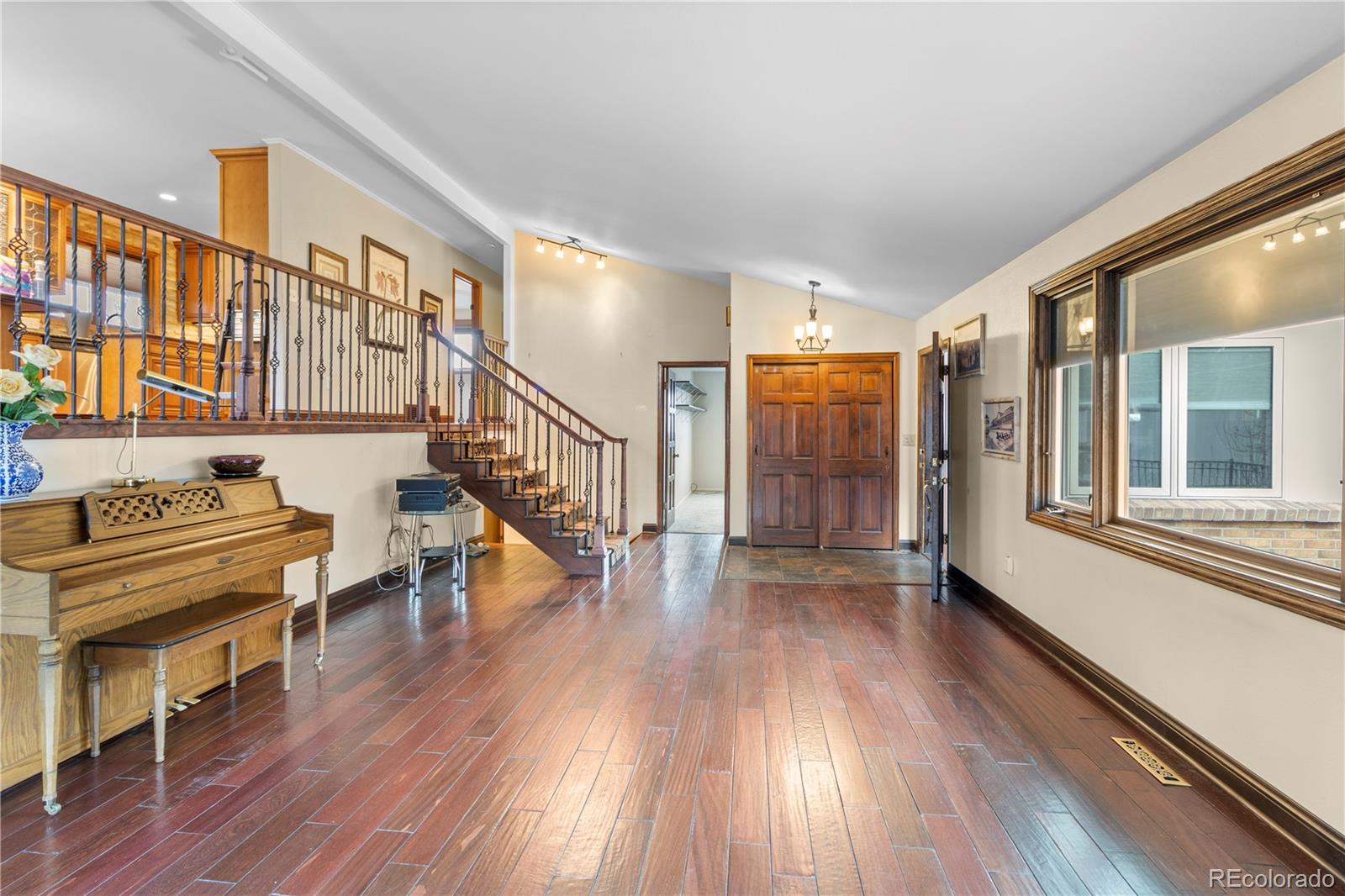 4490 West Lakeridge Road Denver, CO 80219 - Photo 11 of 36 Gallery Image 11