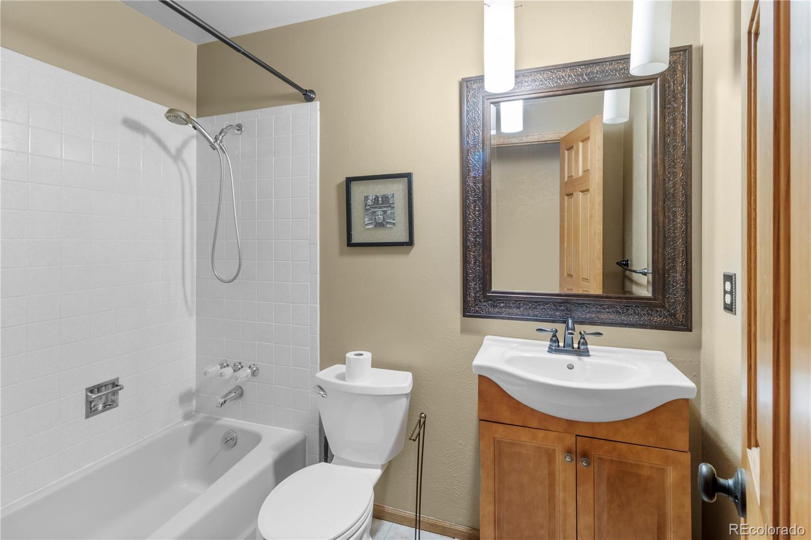 4490 West Lakeridge Road Denver, CO 80219 - Photo 14 of 36 Gallery Image 14