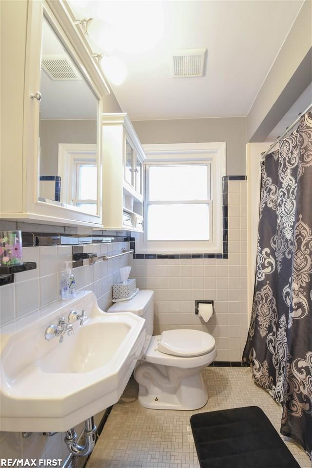 4280 Cumberland Road Berkley, MI 48072 - Photo 17 of 29