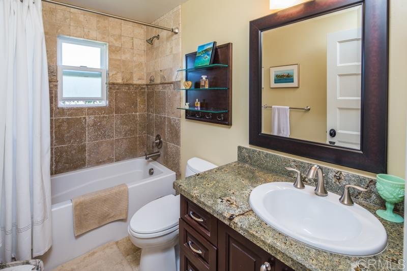 745 Neptune Avenue Encinitas, CA 92024 - Photo 12 of 25