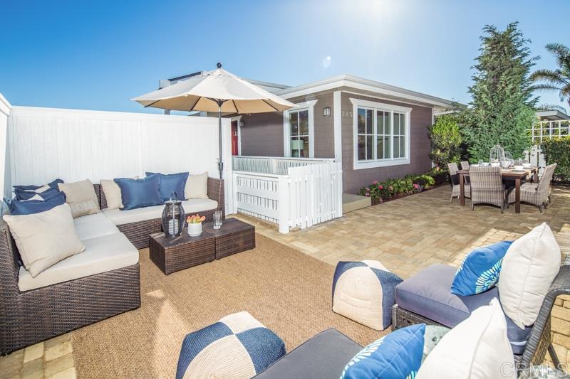 745 Neptune Avenue Encinitas, CA 92024 - Photo 17 of 25