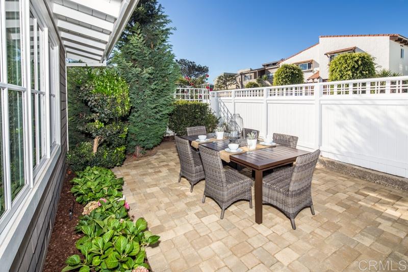 745 Neptune Avenue Encinitas, CA 92024 - Photo 18 of 25