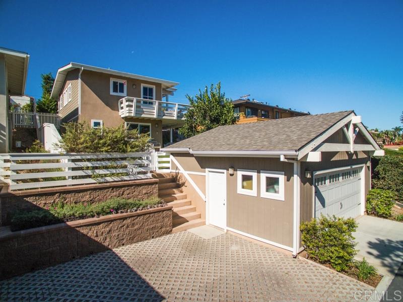 745 Neptune Avenue Encinitas, CA 92024 - Photo 22 of 25