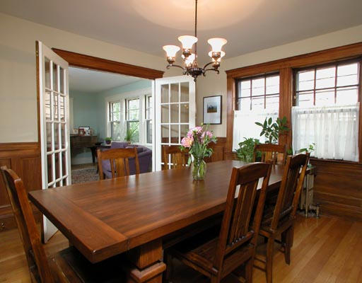 16 Acron Road, Unit 1 Brookline, MA 02445 - Photo 4 of 4 Gallery Image 4
