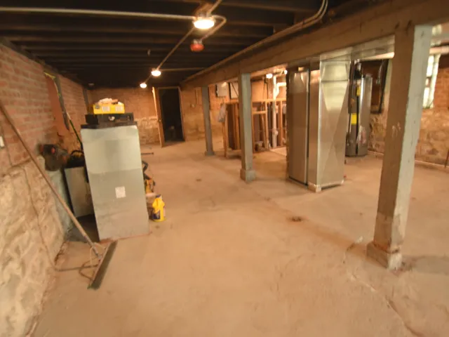 $457,900 | 411 North Lawler Avenue, Chicago, IL 60644