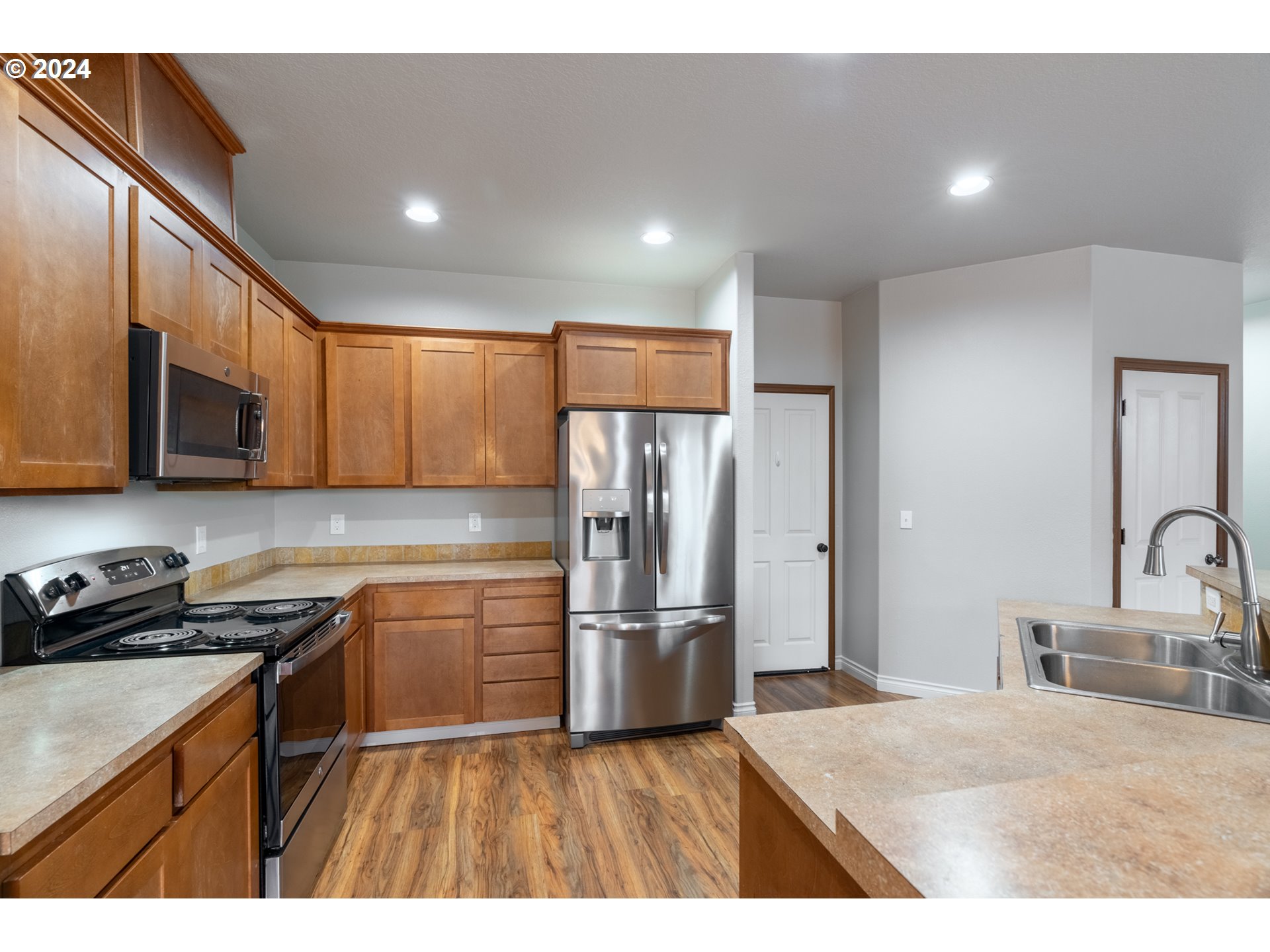 40311 Therese Street Sandy, OR 97055 - Photo 4 of 29 Gallery Image 4