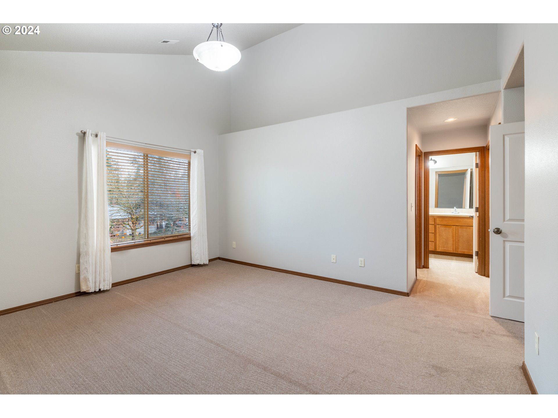 40311 Therese Street Sandy, OR 97055 - Photo 6 of 29 Bedroom, Primary