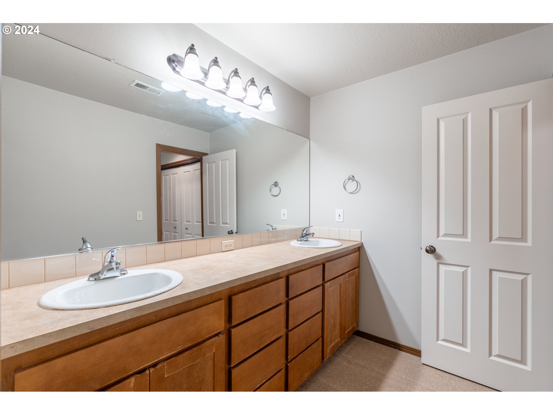 40311 Therese Street Sandy, OR 97055 - Photo 8 of 29 Gallery Image 8