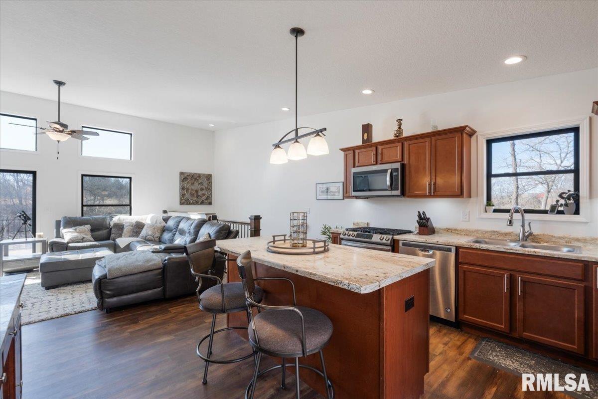 1157 Waverly Road Davenport, IA 52804 - Photo 12 of 48 Gallery Image 12