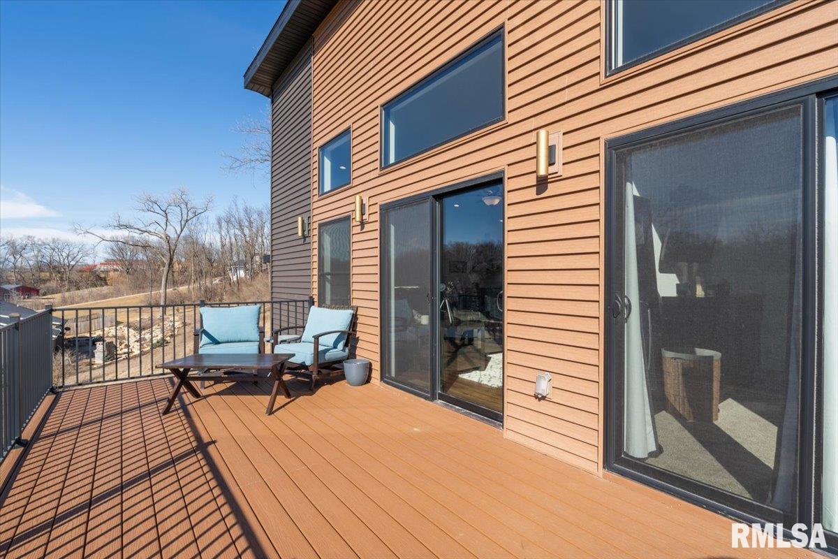 1157 Waverly Road Davenport, IA 52804 - Photo 18 of 48 Gallery Image 18