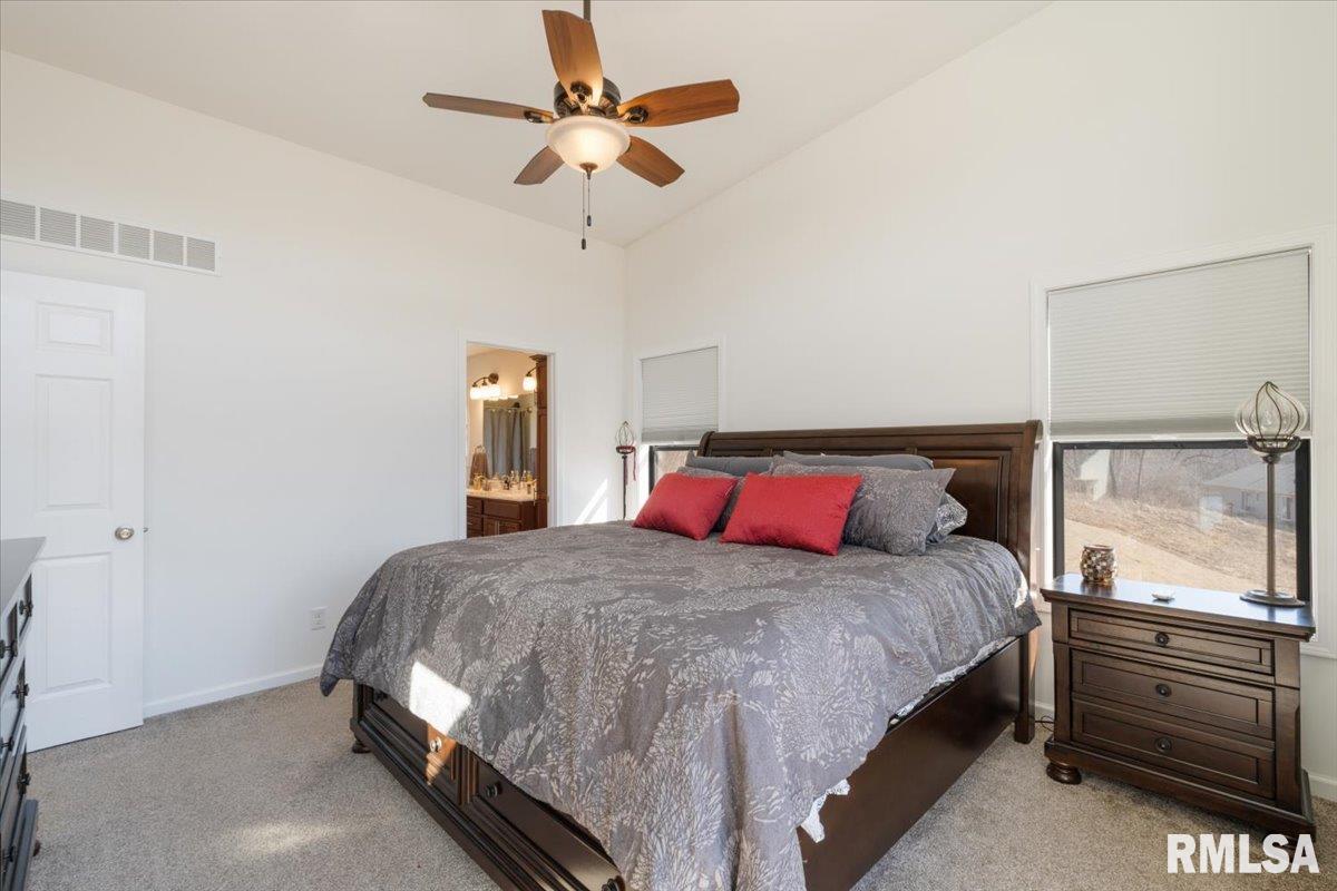 1157 Waverly Road Davenport, IA 52804 - Photo 20 of 48 Gallery Image 20