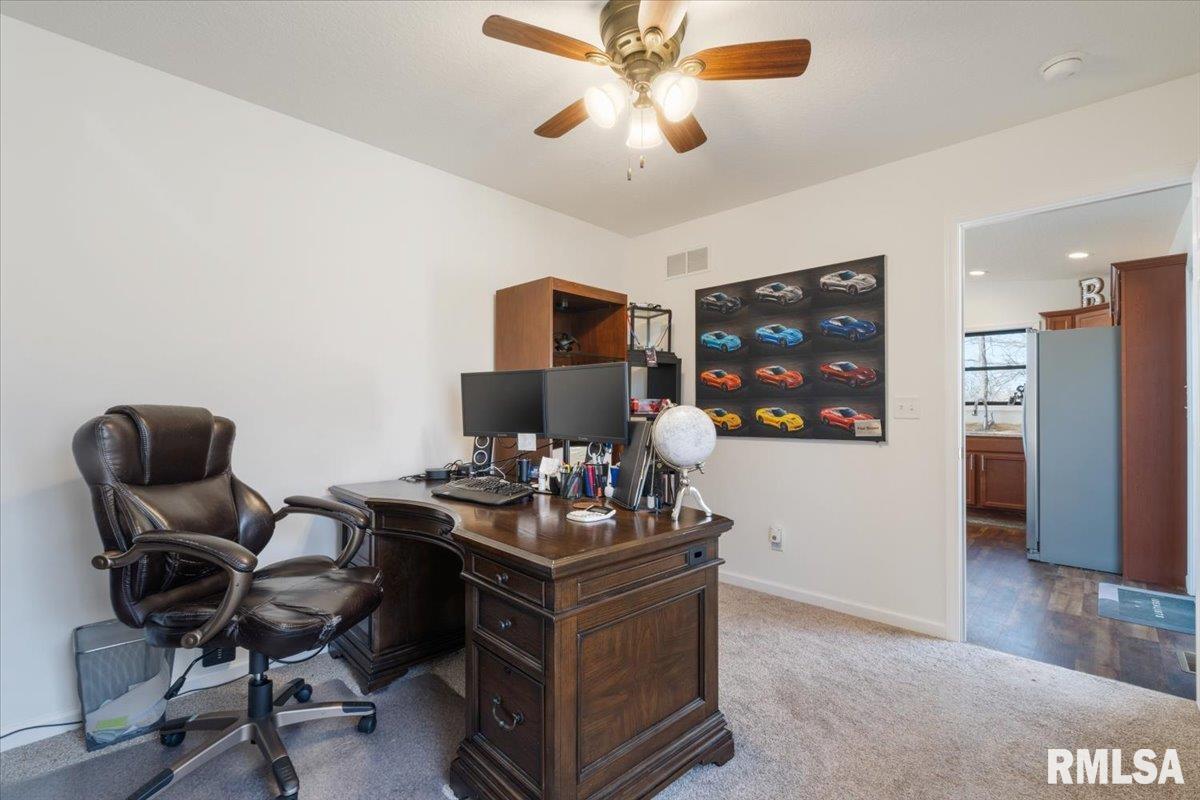 1157 Waverly Road Davenport, IA 52804 - Photo 22 of 48 Gallery Image 22