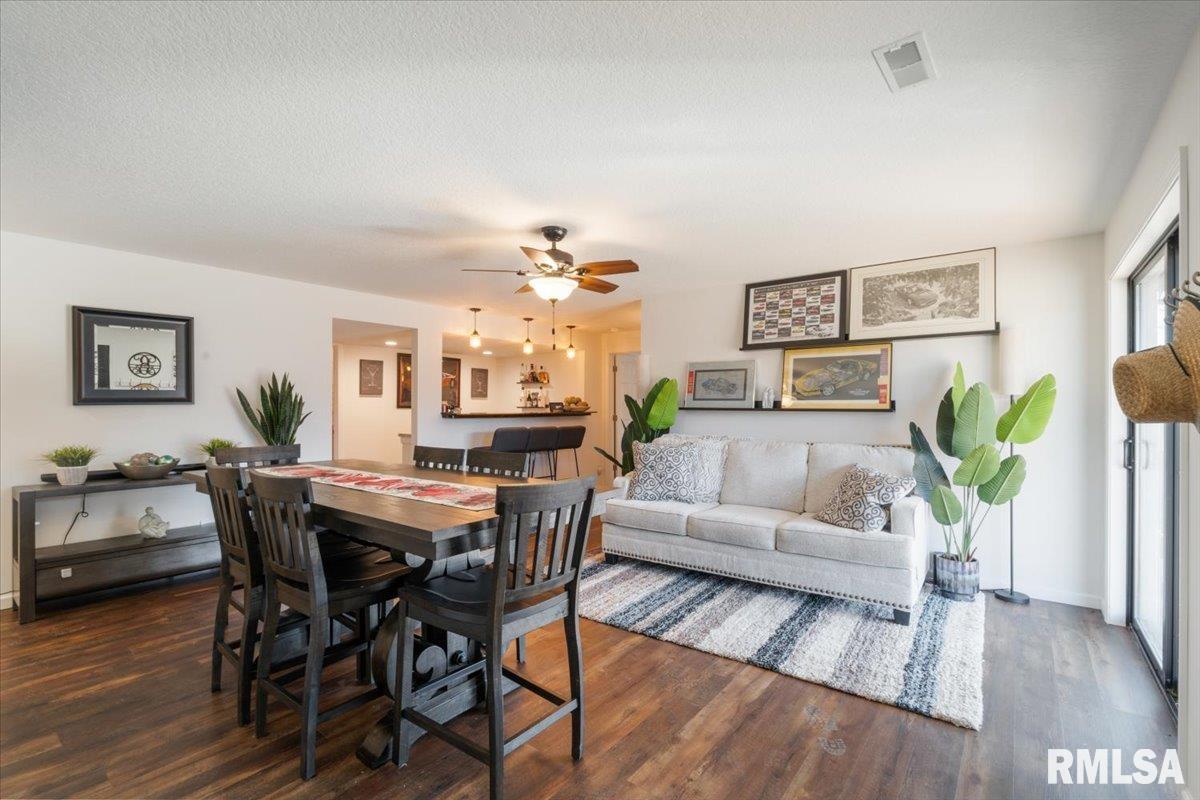 1157 Waverly Road Davenport, IA 52804 - Photo 25 of 48 Gallery Image 25