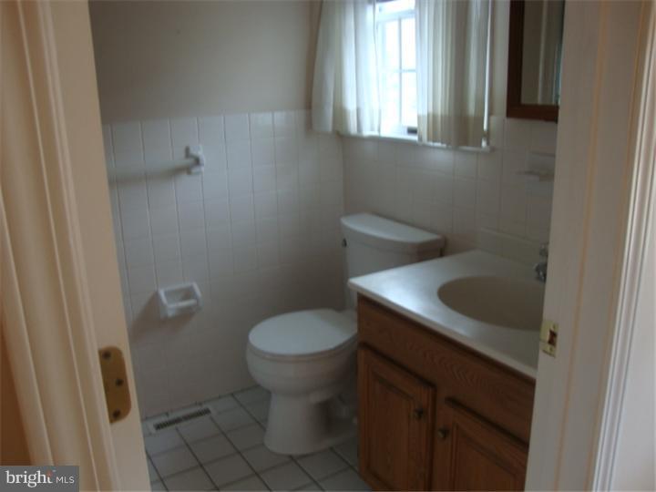 406 Tasker Street Ridley Park, PA 19078 - Photo 14 of 21 Master Bathroom