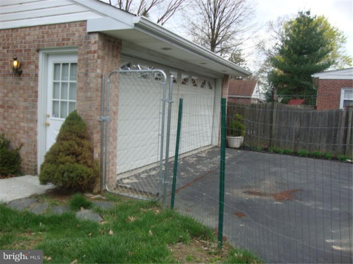 406 Tasker Street Ridley Park, PA 19078 - Photo 18 of 21 Garage