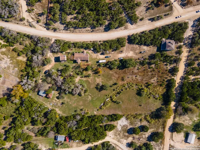 $370,000 | 989 Oil Well, Pipe Creek, TX 78063