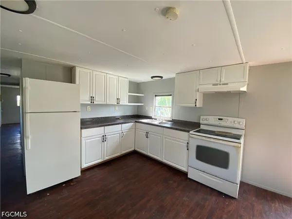 $850 | 7838 Ebson Drive, Unit 1F, North Fort Myers, FL 33917