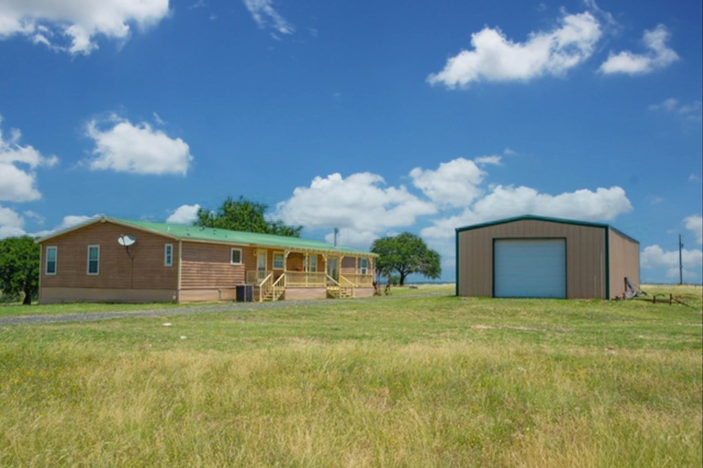 3814 Ranch Road Mountain Home, TX 78058 - Photo 12 of 44 Gallery Image 12