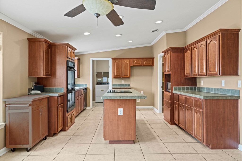 3814 Ranch Road Mountain Home, TX 78058 - Photo 13 of 44 Gallery Image 13