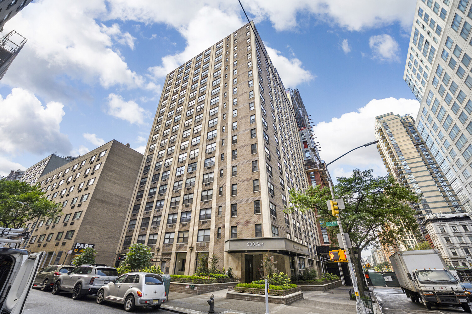 200 East 24th Street, Unit 1403 Manhattan, NY 10010 - Photo 10 of 11