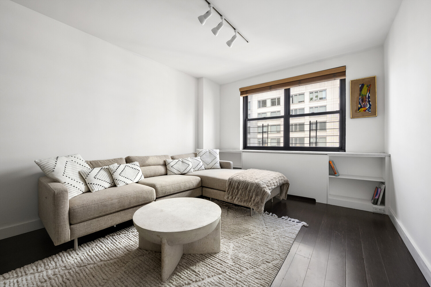 200 East 24th Street, Unit 1403 Manhattan, NY 10010 - Photo 3 of 11