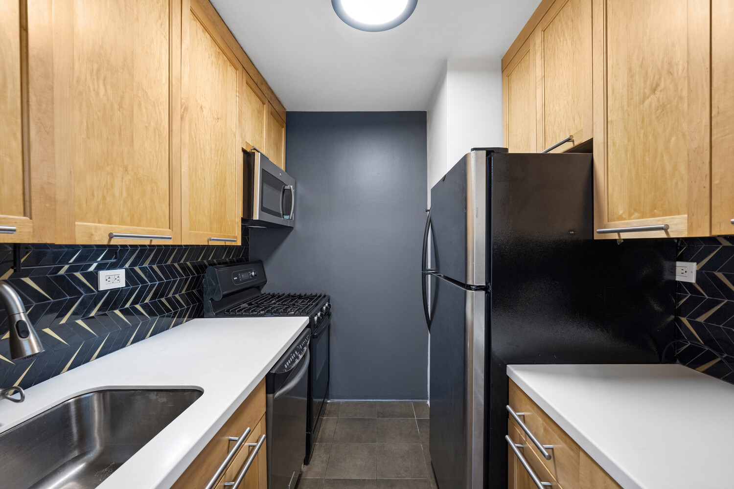 200 East 24th Street, Unit 1403 Manhattan, NY 10010 - Photo 4 of 11