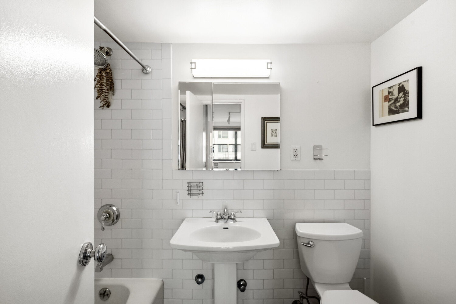 200 East 24th Street, Unit 1403 Manhattan, NY 10010 - Photo 7 of 11