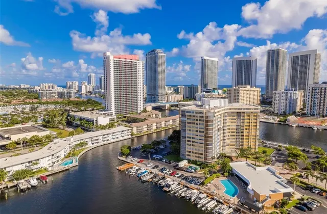 a picture of city view