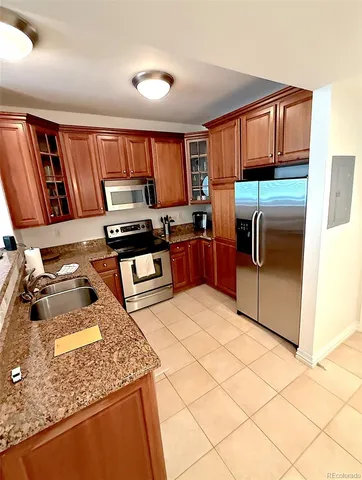 $3,300 | 2700 Cherry Creek S Drive, Unit 117, Denver, CO 80209