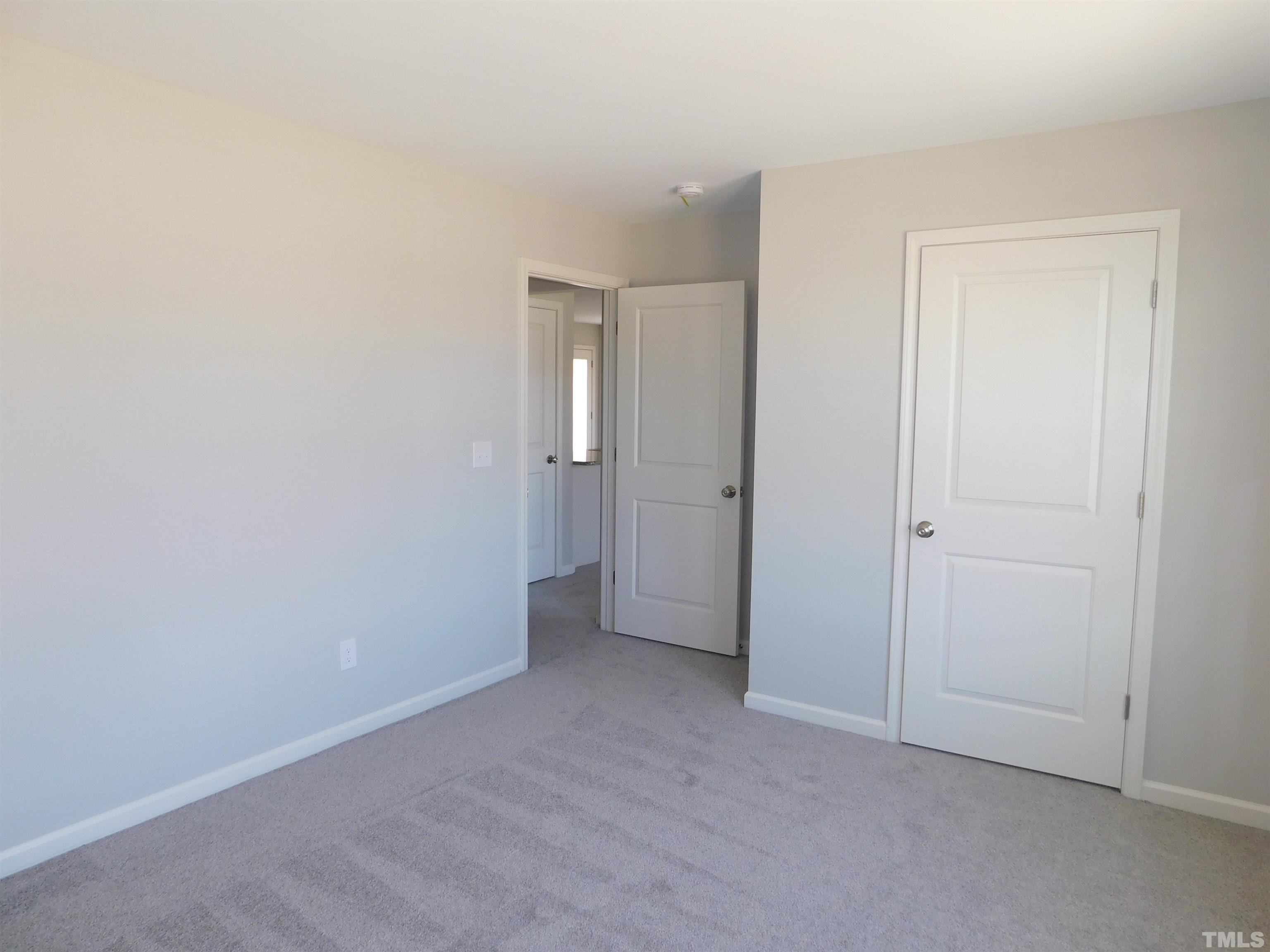 140 Touchdown Way Benson, NC 27504 - Photo 16 of 24 Gallery Image 16
