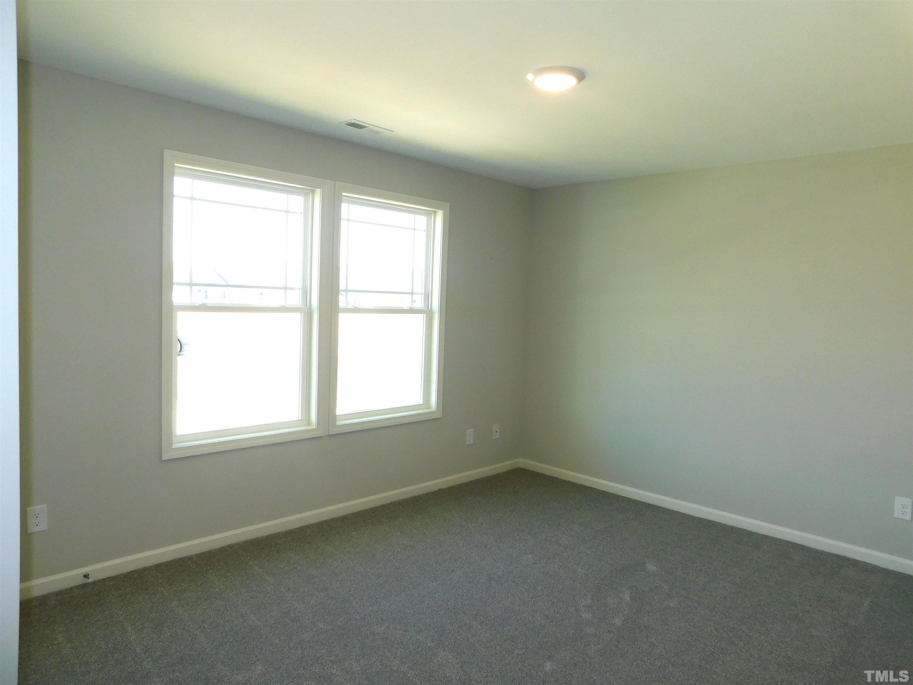 140 Touchdown Way Benson, NC 27504 - Photo 17 of 24 Gallery Image 17