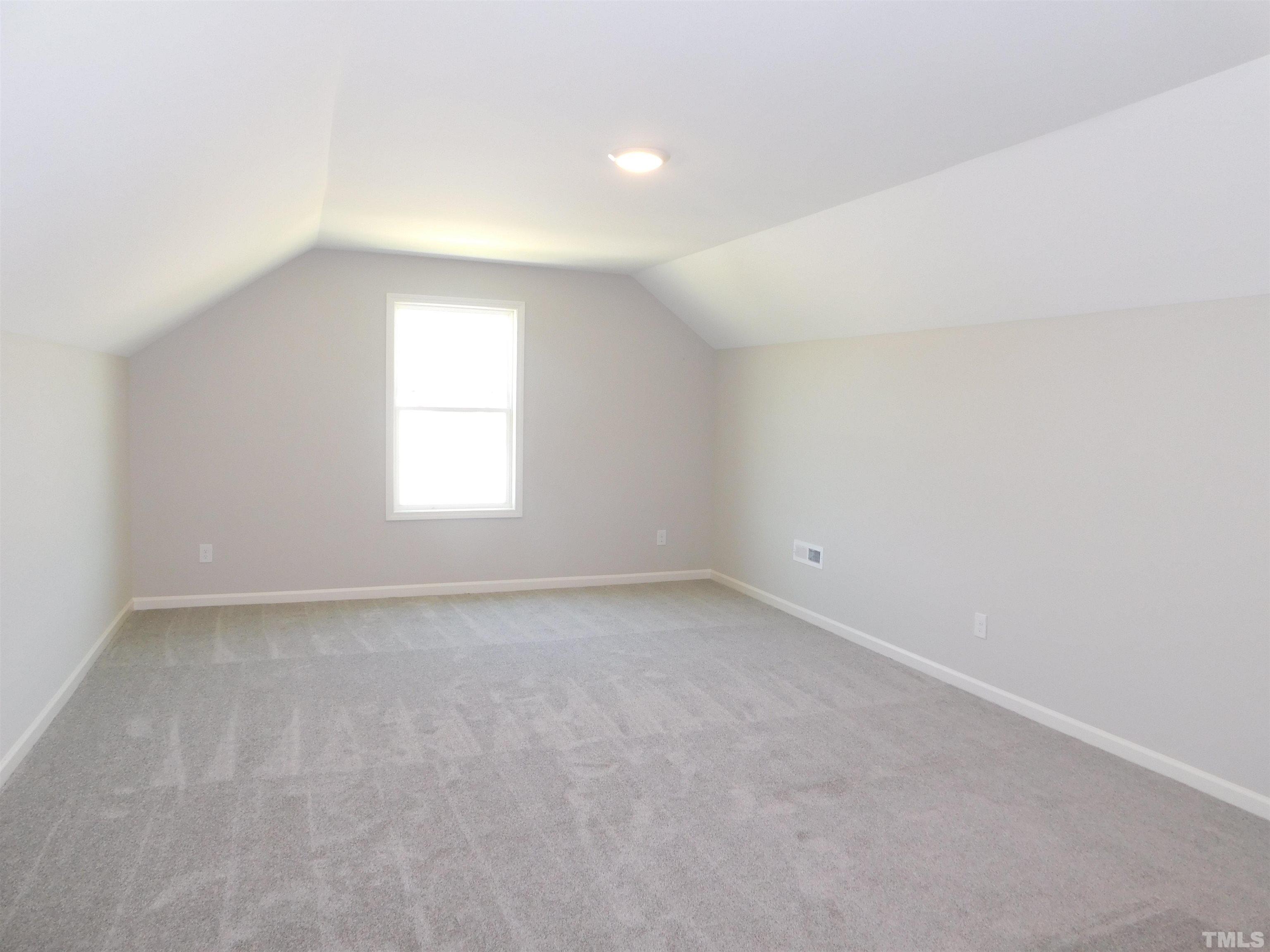 140 Touchdown Way Benson, NC 27504 - Photo 22 of 24 Gallery Image 22